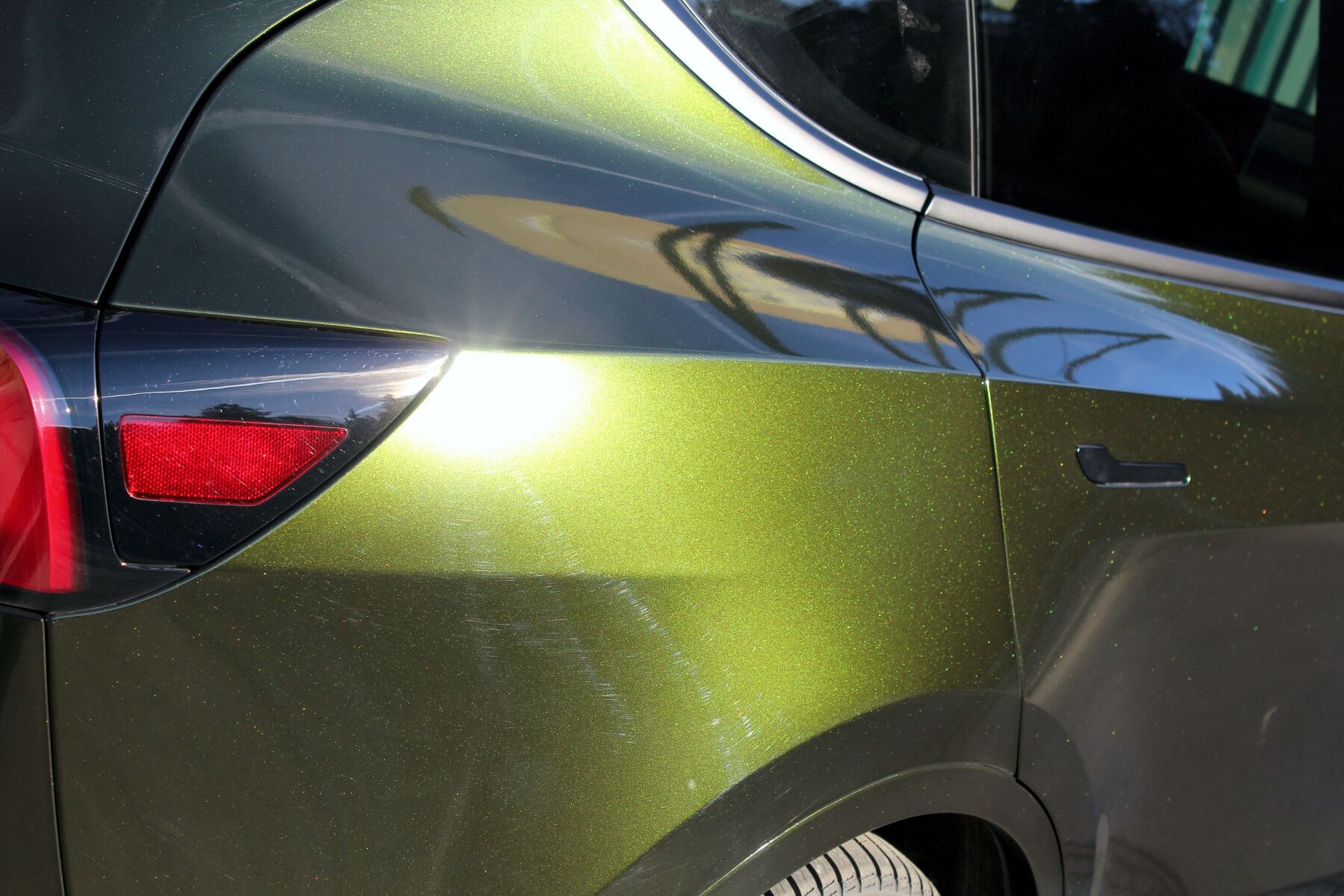 Tesla Model Y Performance - PWF - CC4134 Olea Green