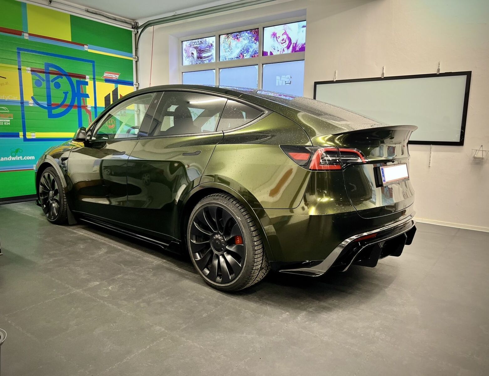 Tesla Model Y Performance - PWF - CC4134 Olea Green