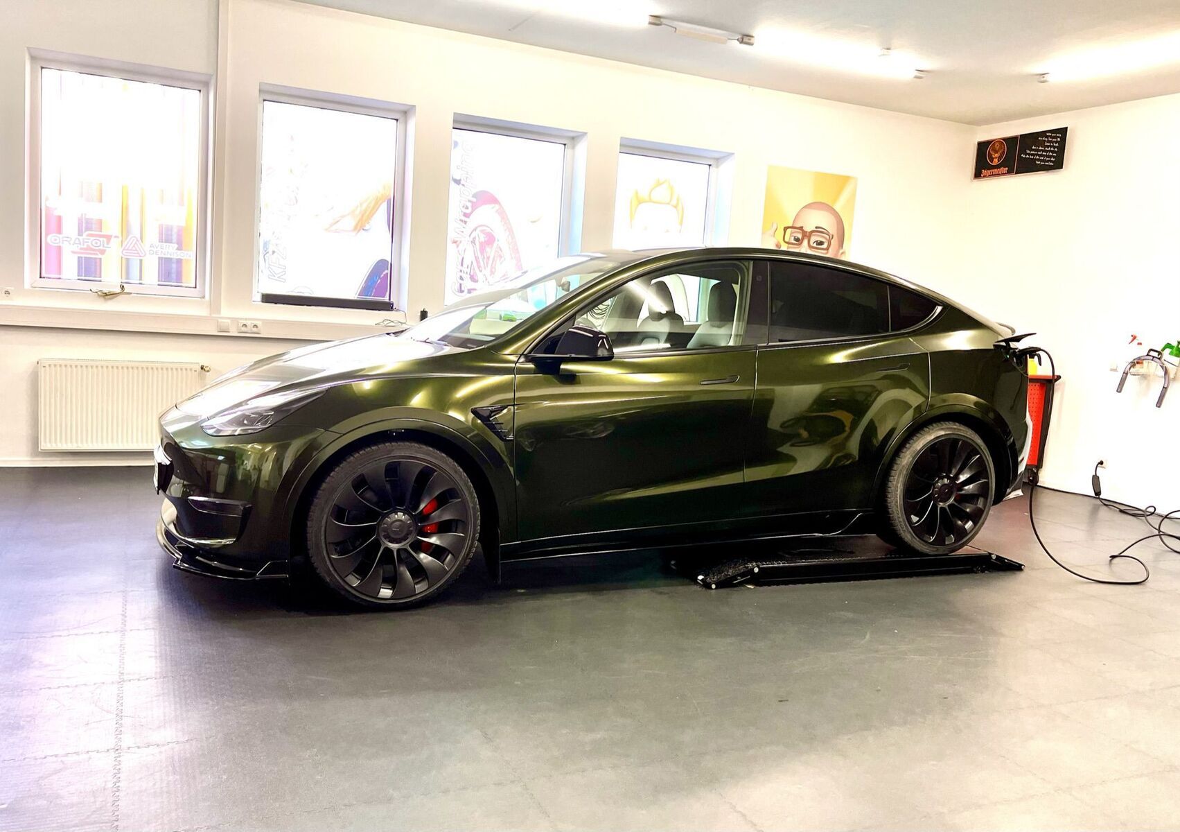 Tesla Model Y Performance - PWF - CC4134 Olea Green
