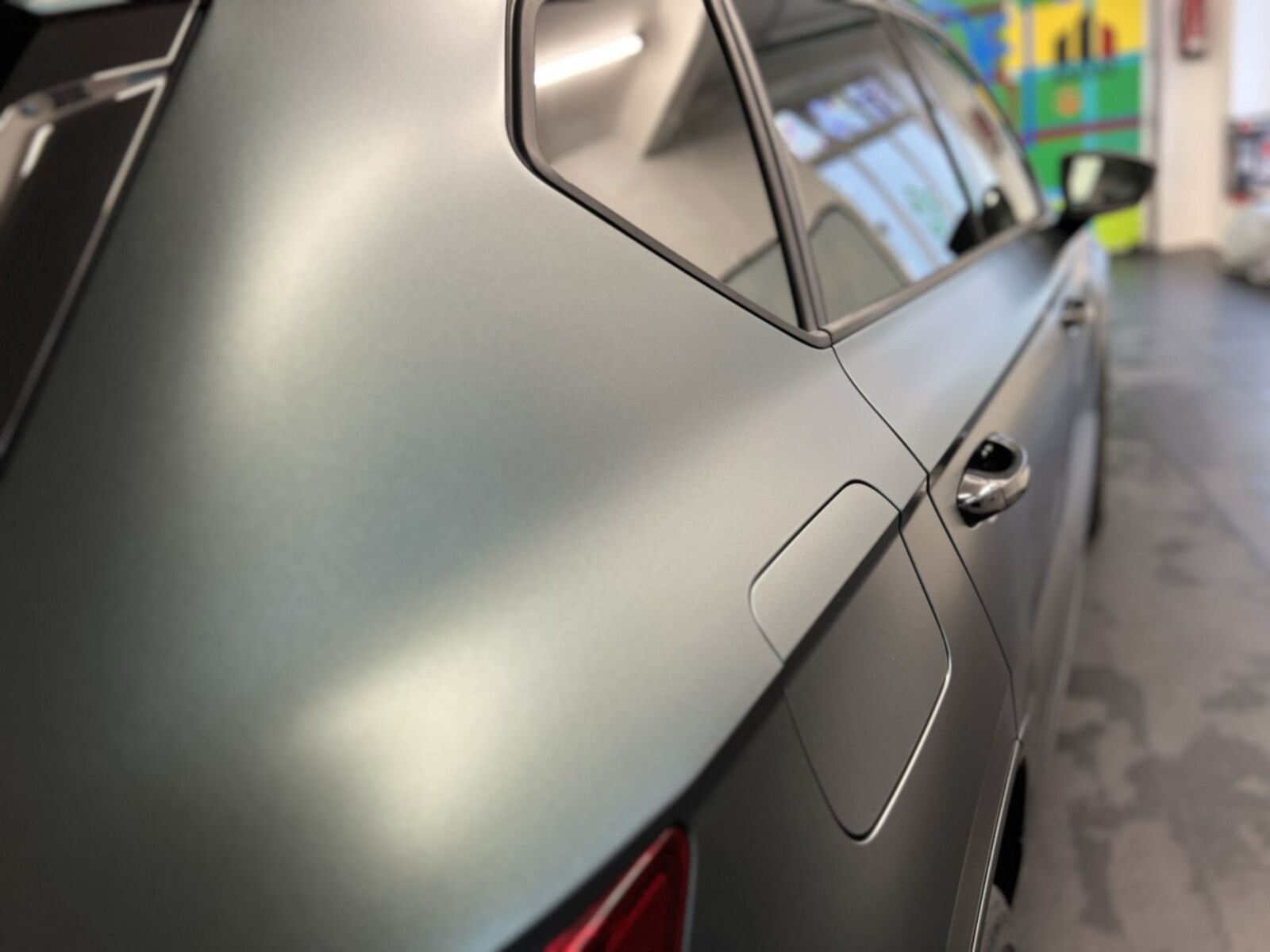 Seat Ateca Vollfolierung: PWF CC 4031 Matt Smaragd