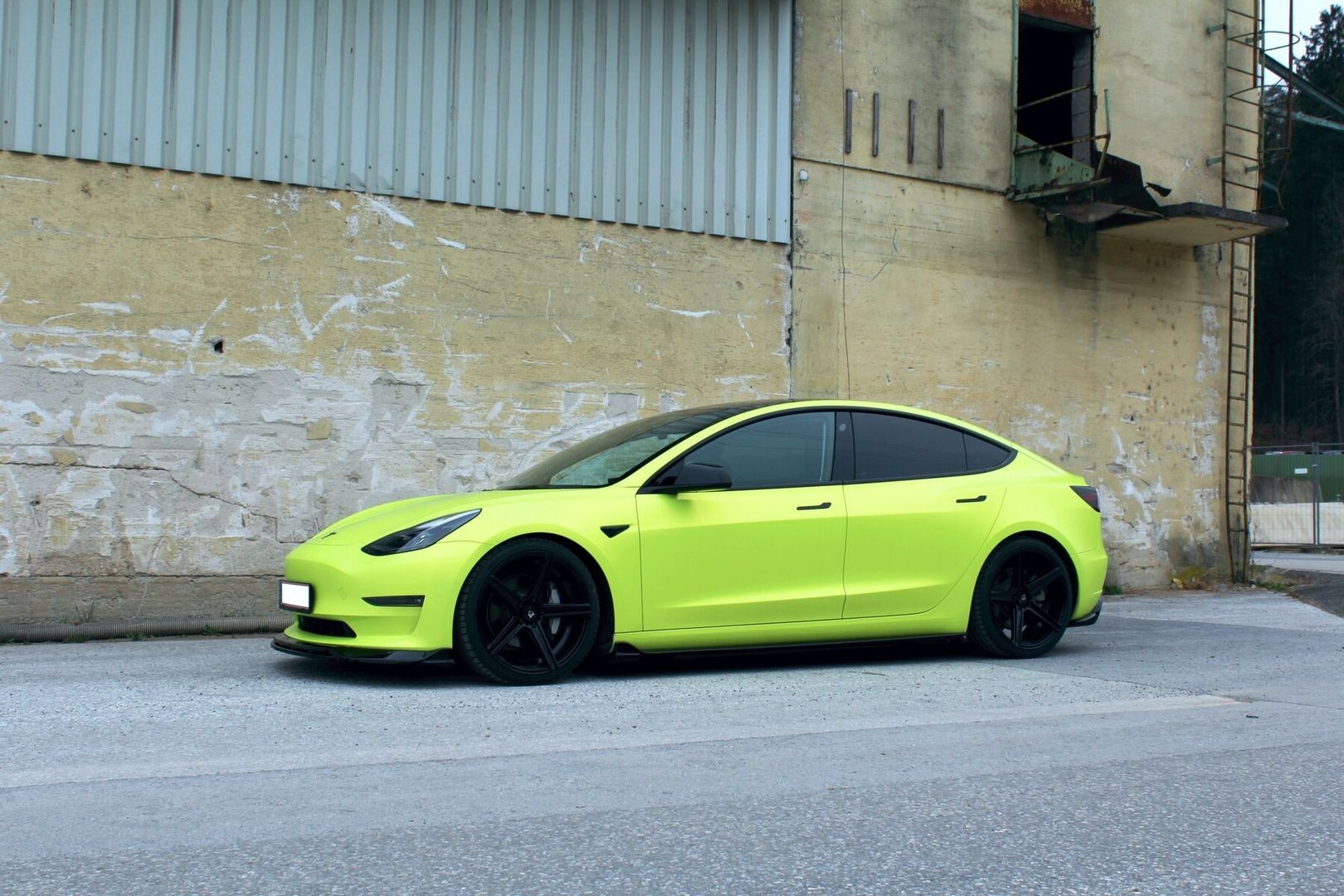 Tesla Model 3 Tuning inkl. Vollfolierung (maxton design)